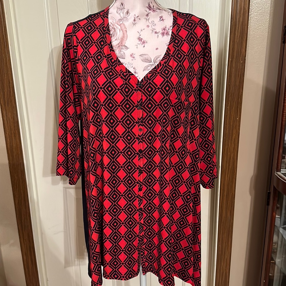 Karen Kane 1X Blue and Red 3/4 Sleeve Top